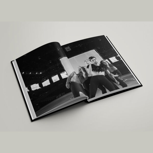 Book, black and white, photography, Pascal Uehli, Révolte de l'humanité, hardcover